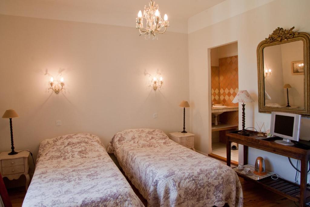 Chambres D'Hotes Les Pratges Figeac Phòng bức ảnh